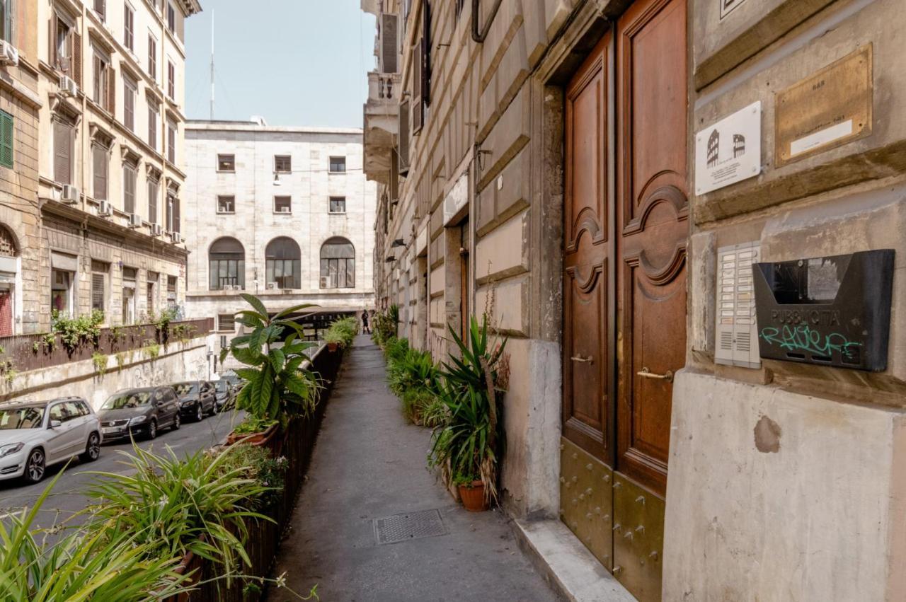 4-Bdr Apt Among Colosseum&Termini 10-People Apartment Roma Exterior foto